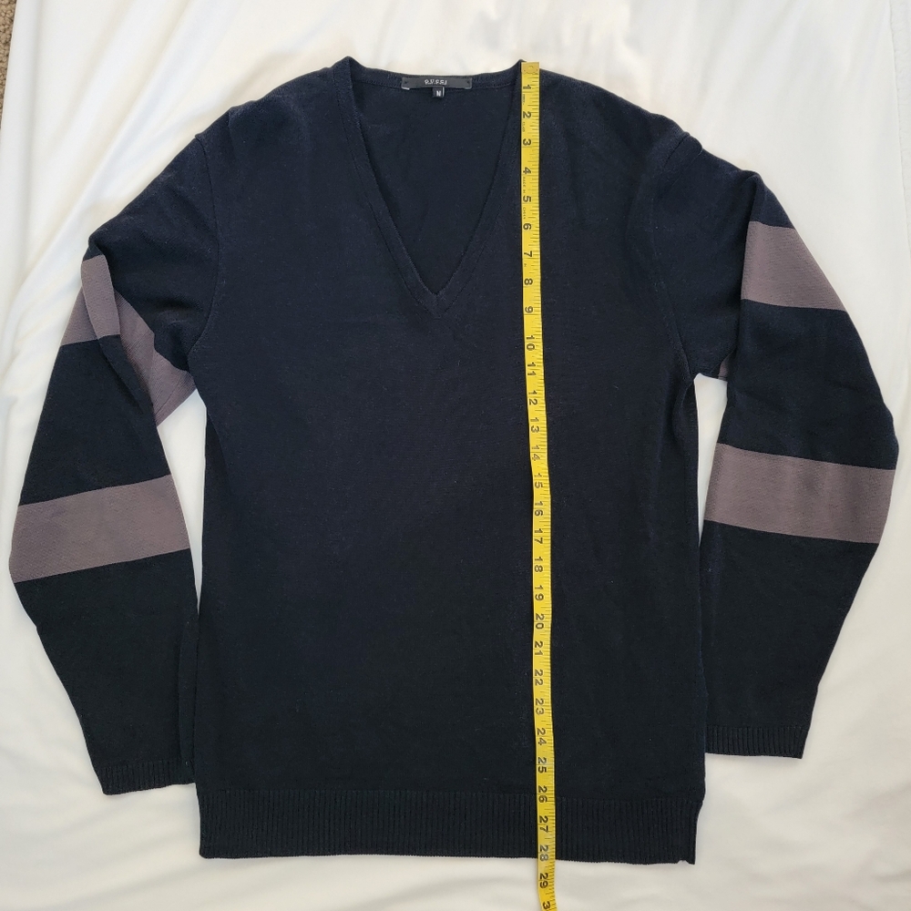 Mens GUCCI Navy‎ & Grey V-Neck Sweater Size M NWOT - Picture 11 of 13